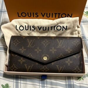 Louis Vuitton Sarah Wallet